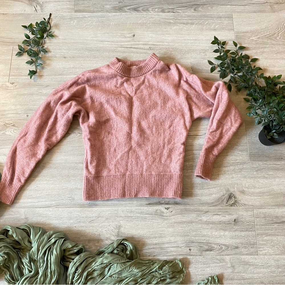 Wool-blend pink sweater